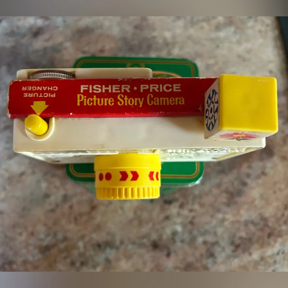 Fisher-Price #784 Classic Toy Story Camera 8 picture frames. 1960’s Fully works